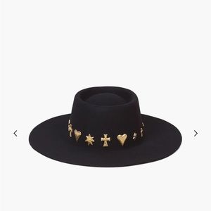 Lack of color cosmic boater